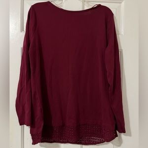 Burgundy long sleeved lightweight sweater
